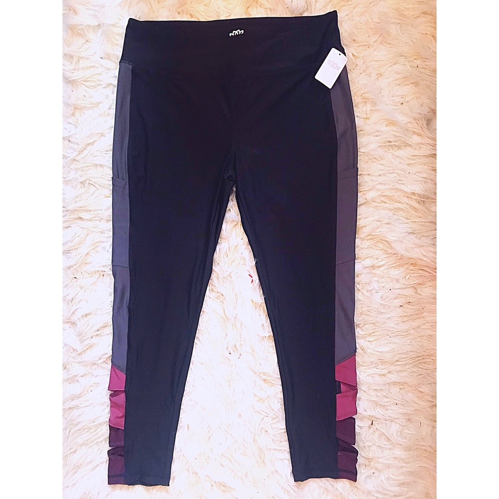 Maurices inMOTION  leggings- XL